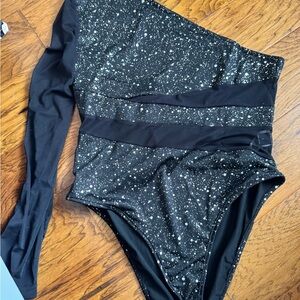 Black and White Speckled One-Shoulder Bodysuit